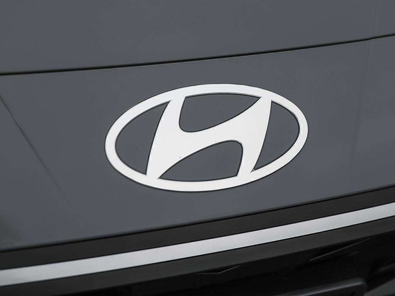 2026 Hyundai Elantra Luxury IVT