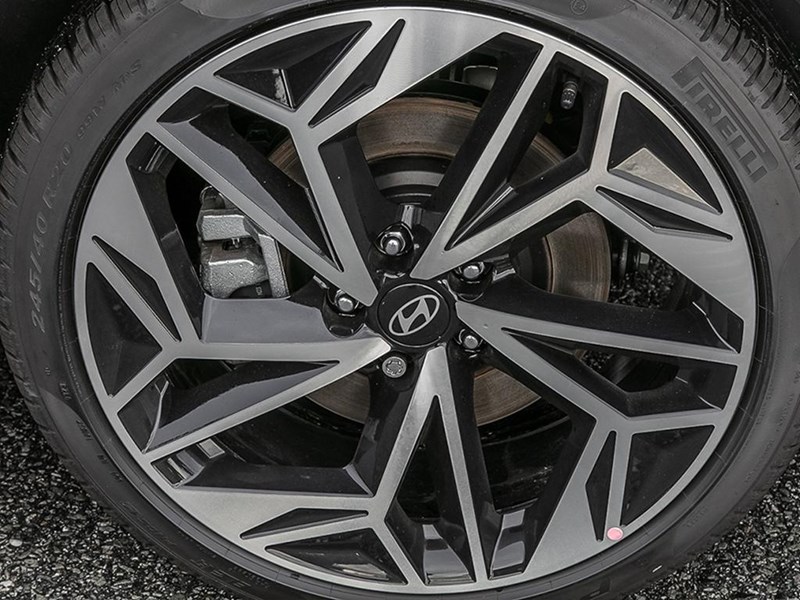 2025 Hyundai IONIQ 6 Preferred AWD Long Range w/Ultimate Pkg