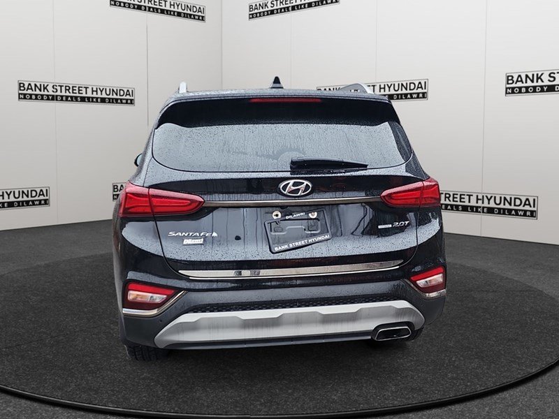 2019 Hyundai Santa Fe 2.0T Ultimate AWD w/Dark Chrome Accent