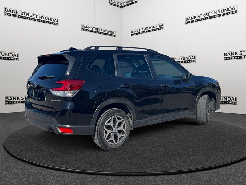 2023 Subaru Forester Touring CVT