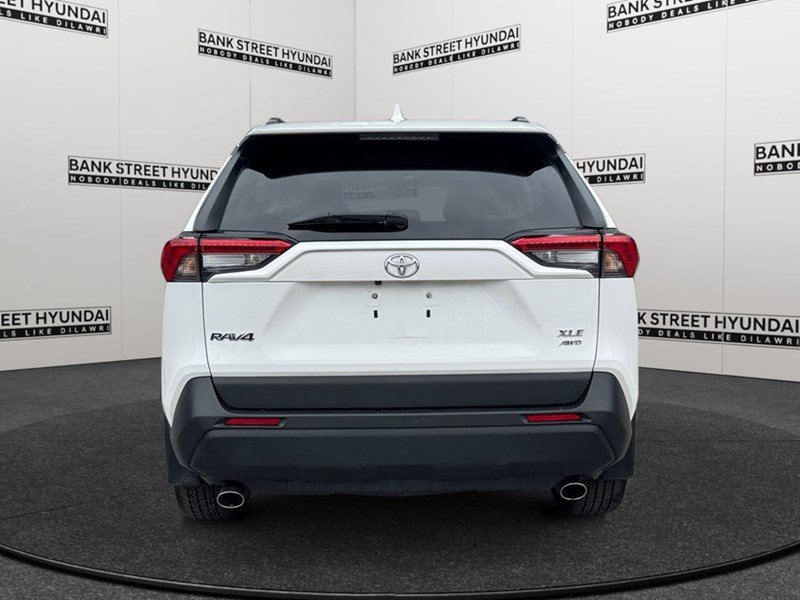 2021 Toyota RAV4 XLE AWD