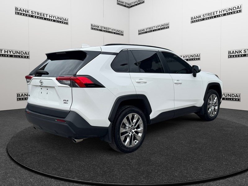 2021 Toyota RAV4 XLE AWD