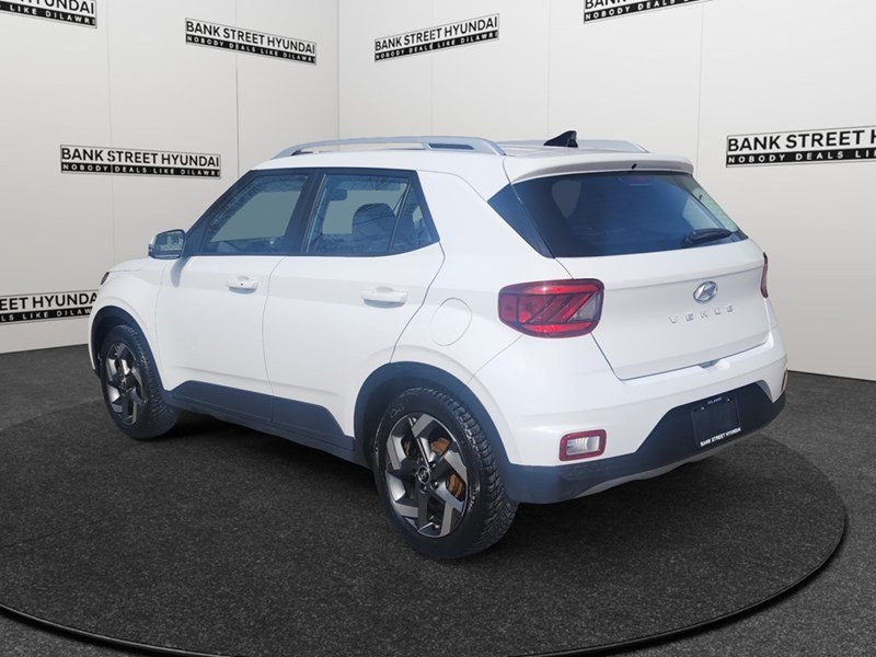 2021 Hyundai Venue Trend IVT