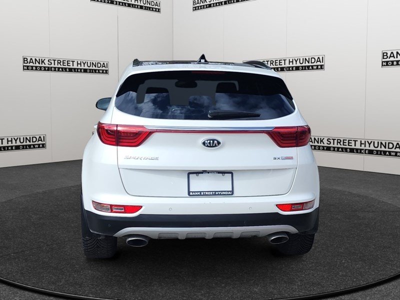 2018 Kia Sportage SX Turbo AWD w/Black