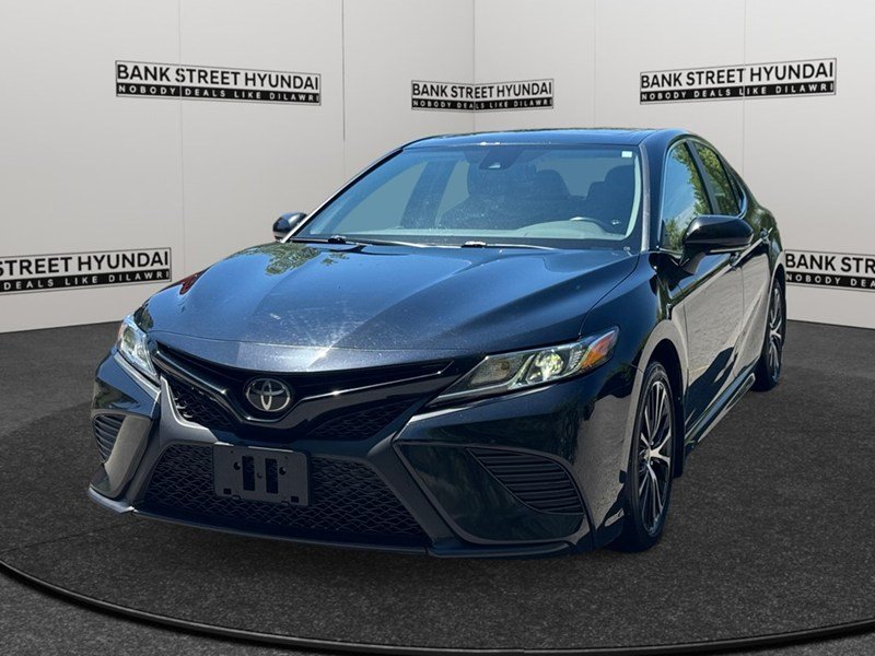 2020 Toyota Camry SE Auto