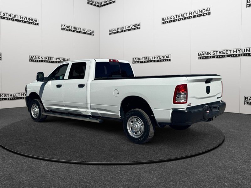 2024 RAM 2500 Tradesman 4x4 Crew Cab 8' Box