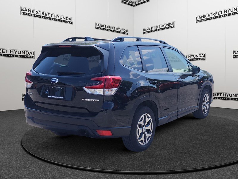 2023 Subaru Forester Touring CVT
