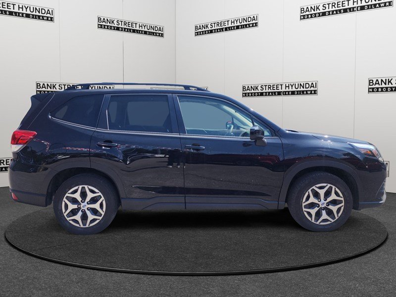 2023 Subaru Forester Touring CVT