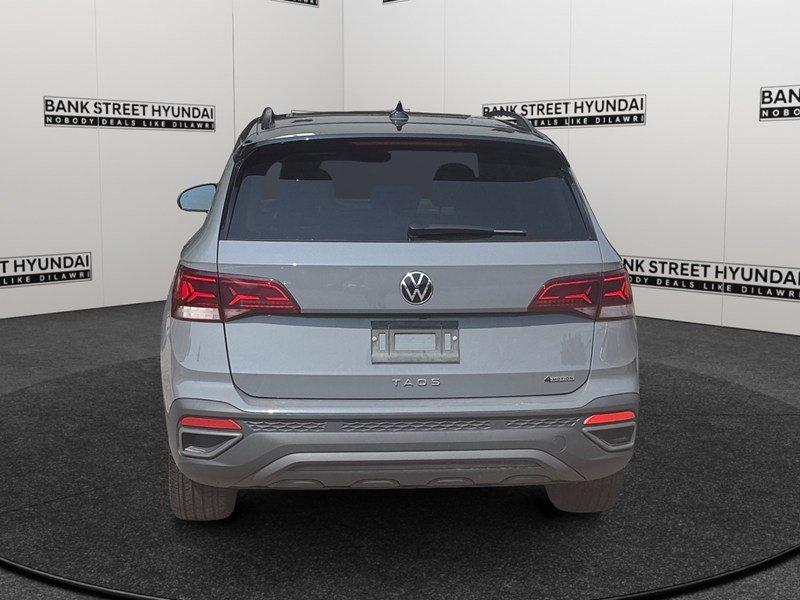 2024 Volkswagen Taos Comfortline Black Edition 4MOTION