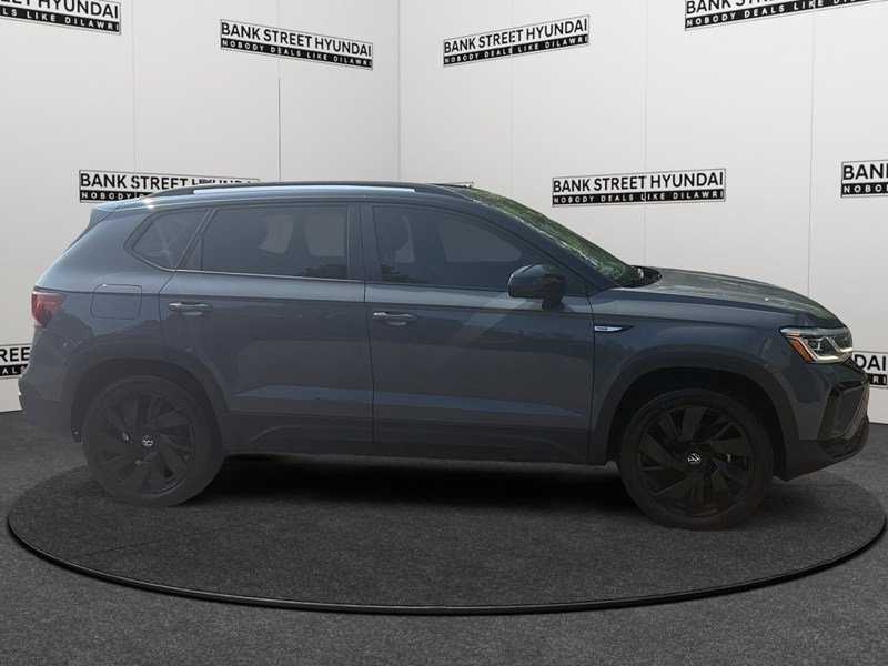 2024 Volkswagen Taos Comfortline Black Edition 4MOTION