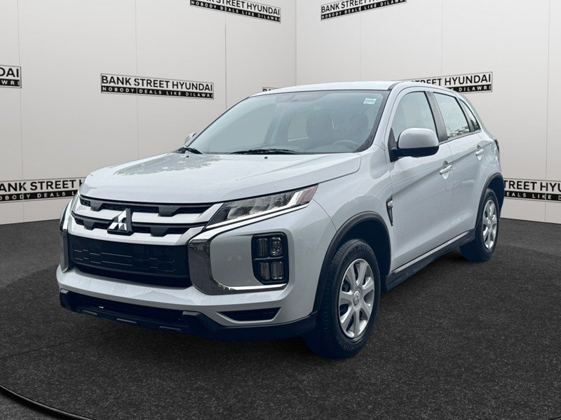 2024 Mitsubishi RVR ES FWD