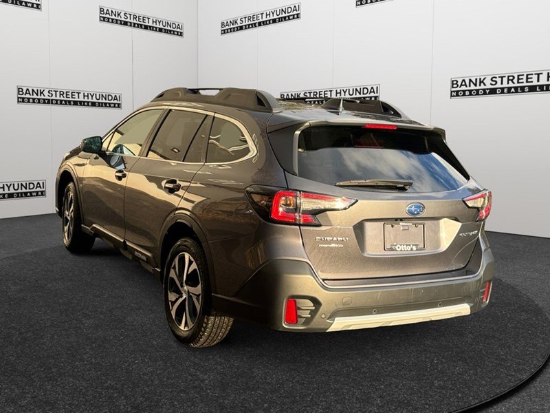 2022 Subaru Outback Limited CVT