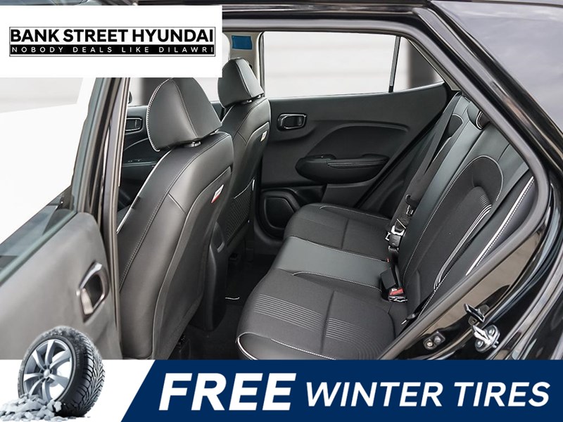 2025 Hyundai Venue Ultimate IVT w/Black Interior