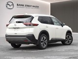 2021 Nissan Rogue SV image 3