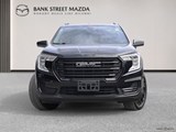 2022 GMC Terrain SLE image 2