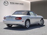 2002 Mazda MX-5 Miata 1.8 (A4) image 3