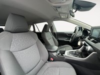 2021 Toyota RAV4 LE FWD