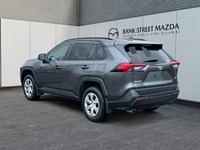 2021 Toyota RAV4 LE FWD