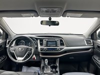 2015 Toyota Highlander AWD 4dr LE