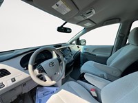 2012 Toyota Sienna 5dr V6 LE 8-Pass FWD