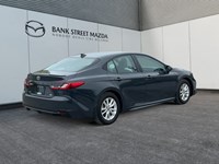 2025 Toyota Camry SE Hybrid - One Owner - Clean CarFax