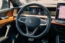 2025 Volkswagen Tiguan Highline R-Line 4MOTION