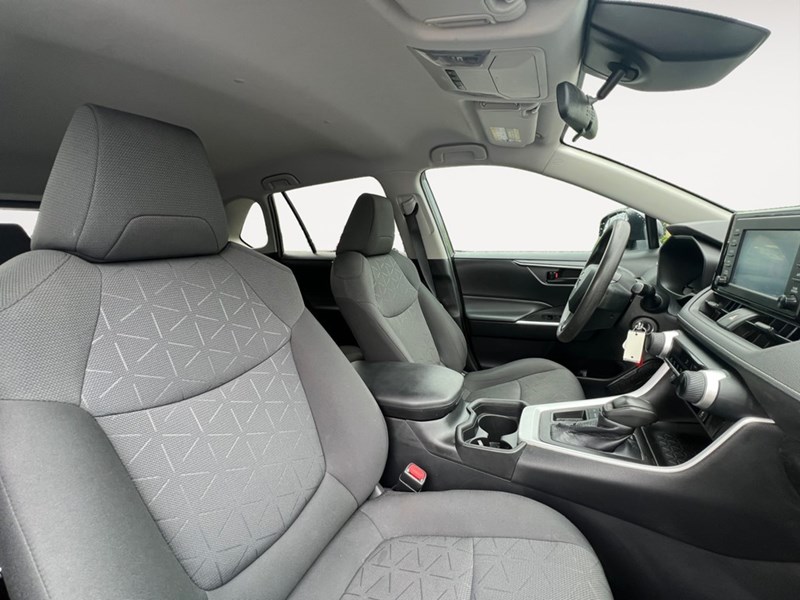 2021 Toyota RAV4 LE FWD