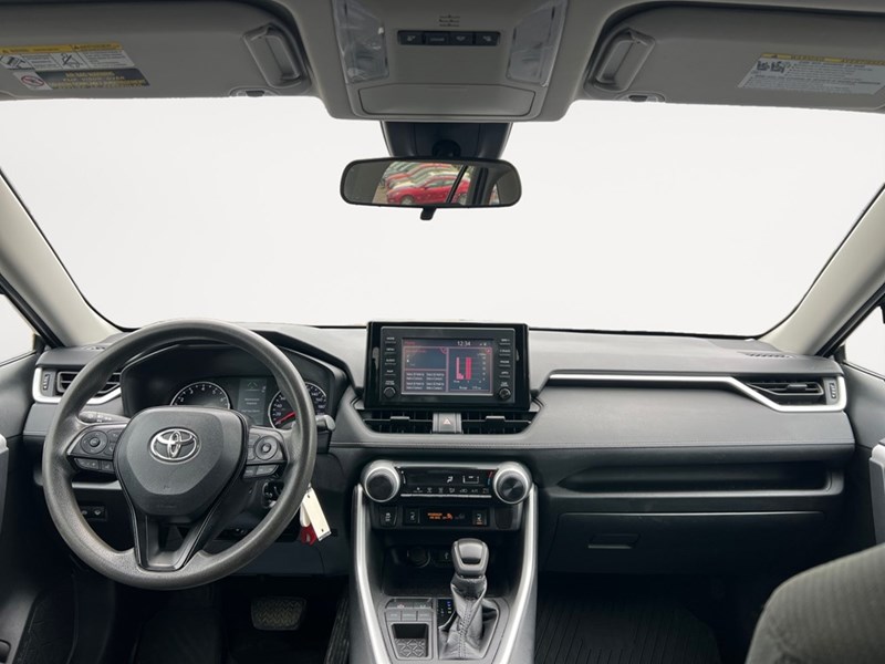 2021 Toyota RAV4 LE FWD