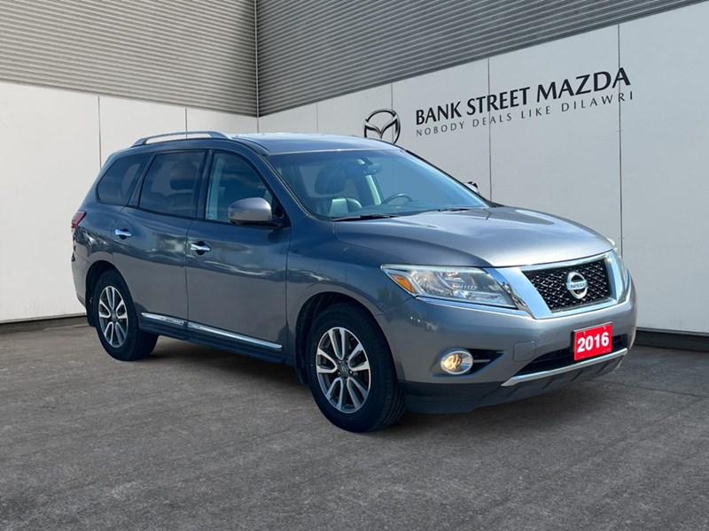 2016 Nissan Pathfinder 4WD 4dr SL