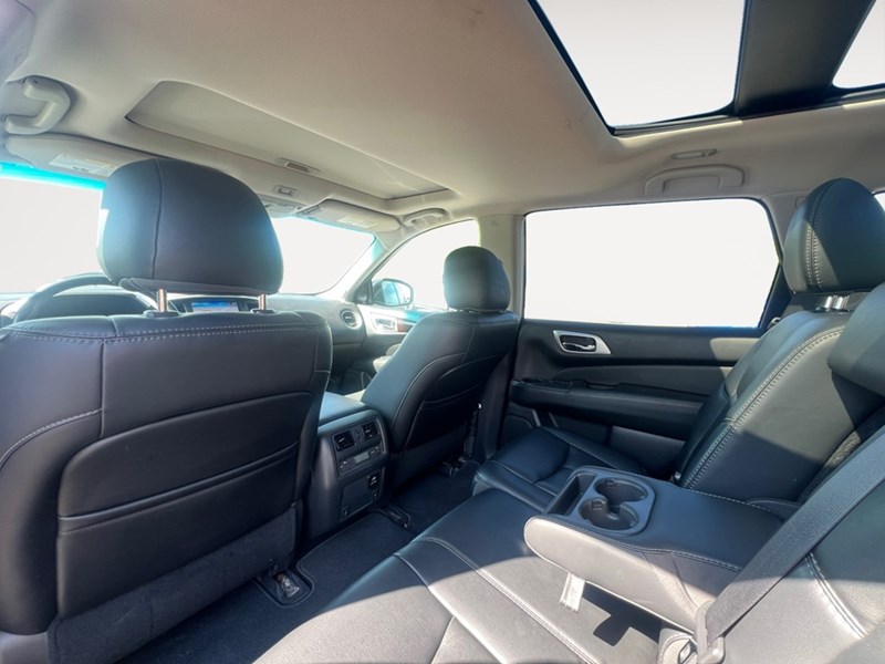 2016 Nissan Pathfinder 4WD 4dr SL