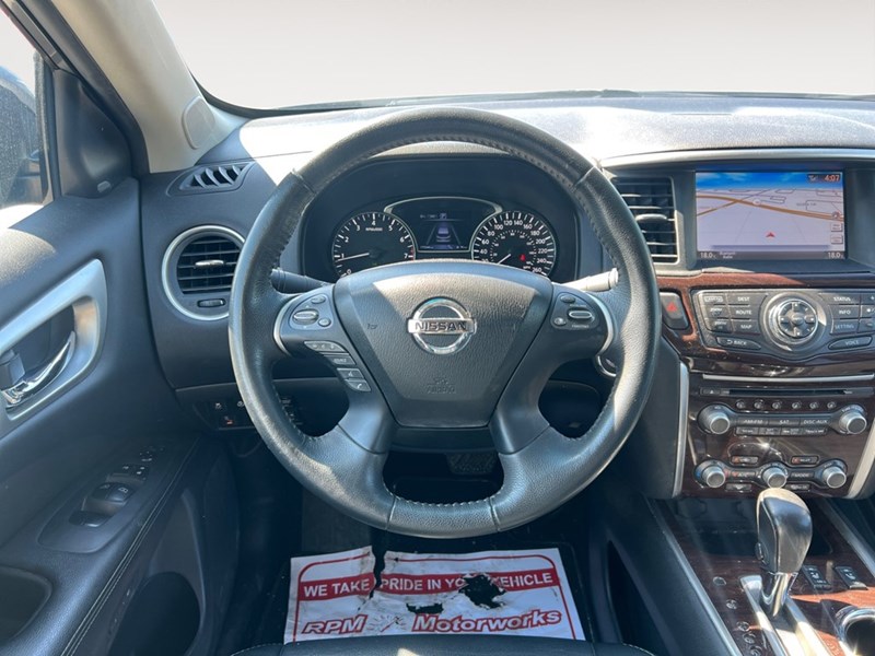 2016 Nissan Pathfinder 4WD 4dr SL
