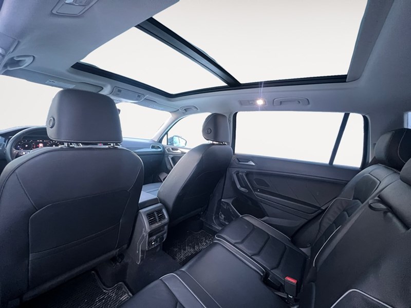 2021 Volkswagen Tiguan Highline 4MOTION - Low Mileage - Clean CarFax - Dealer Serviced