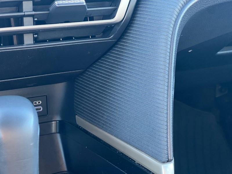 2025 Toyota Camry SE Hybrid - One Owner - Clean CarFax