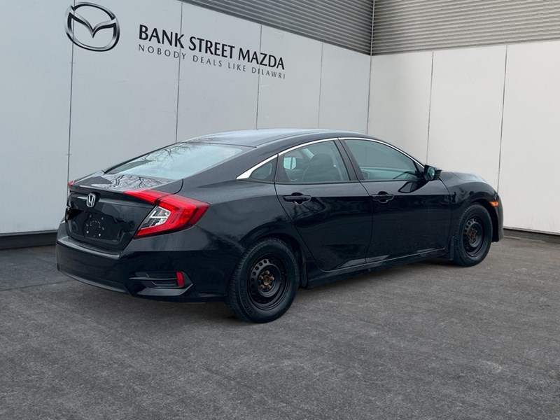 2017 Honda Civic 4dr CVT LX