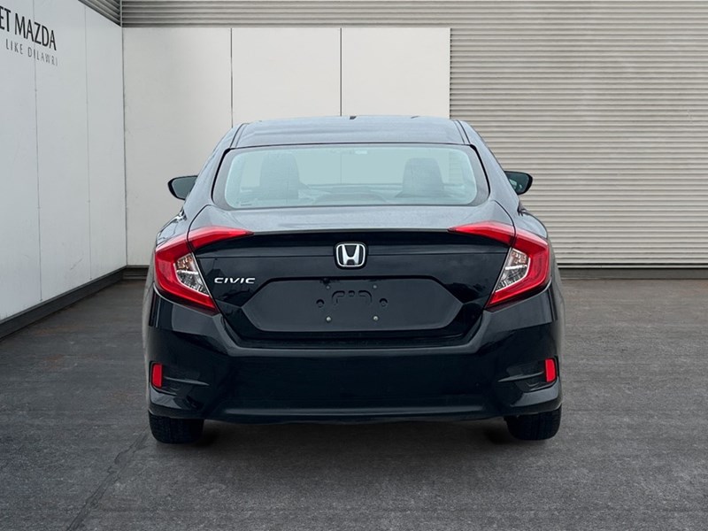 2017 Honda Civic 4dr CVT LX