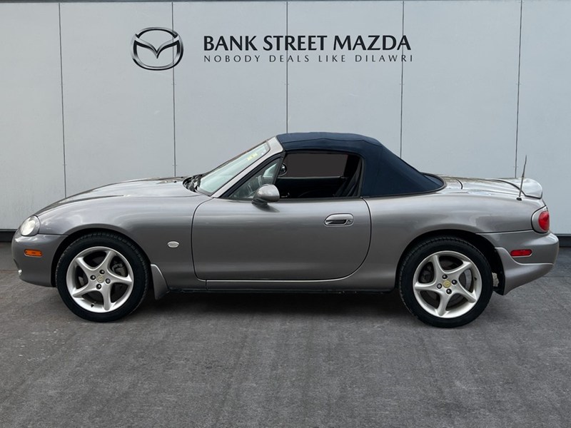 2003 Mazda MX-5 Miata Shinsen Edition - Inc. 2 Year / 40,000 KM Powertrain Warranty