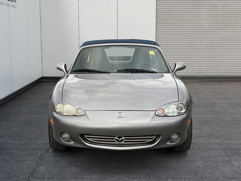 2003 Mazda MX-5 Miata Shinsen Edition - Inc. 2 Year / 40,000 KM Powertrain Warranty