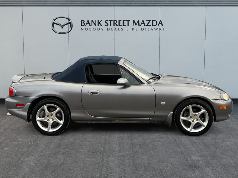 2003 Mazda MX-5 Miata Shinsen Edition - Inc. 2 Year / 40,000 KM Powertrain Warranty
