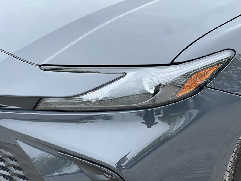 2025 Toyota Camry SE Hybrid - One Owner - Clean CarFax