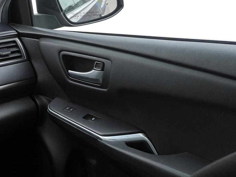 2015 Toyota Camry 4dr Sdn I4 Auto XLE