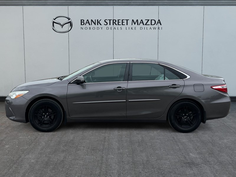 2015 Toyota Camry 4dr Sdn I4 Auto XLE