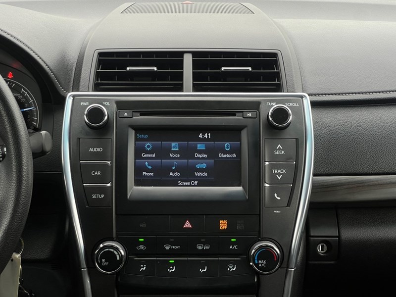 2015 Toyota Camry 4dr Sdn I4 Auto XLE