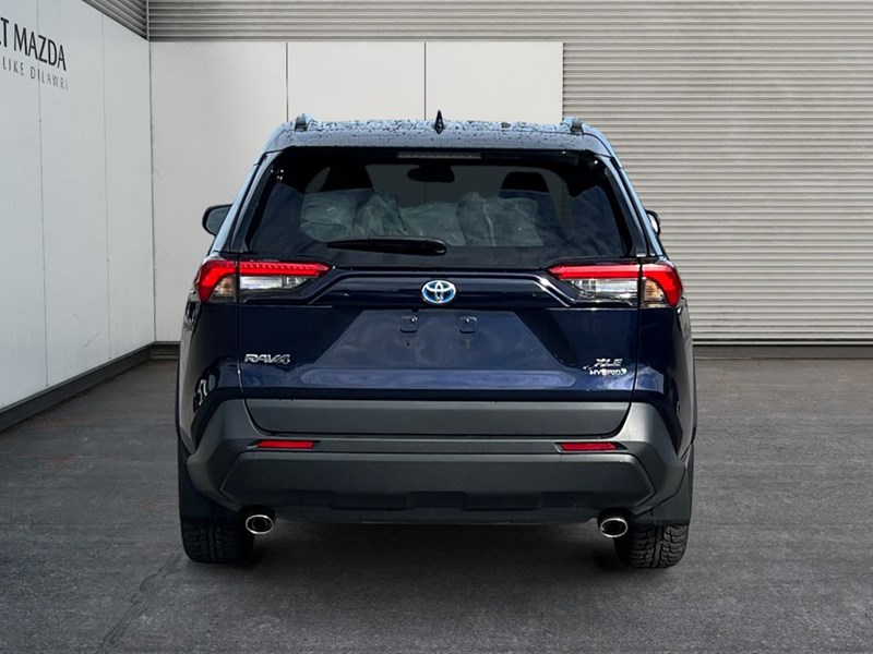 2021 Toyota RAV4 XLE HYBRID AWD