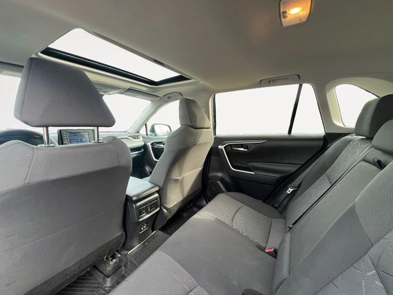 2021 Toyota RAV4 XLE HYBRID AWD