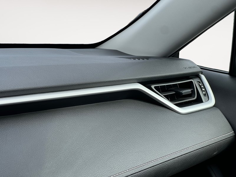 2021 Toyota RAV4 XLE HYBRID AWD