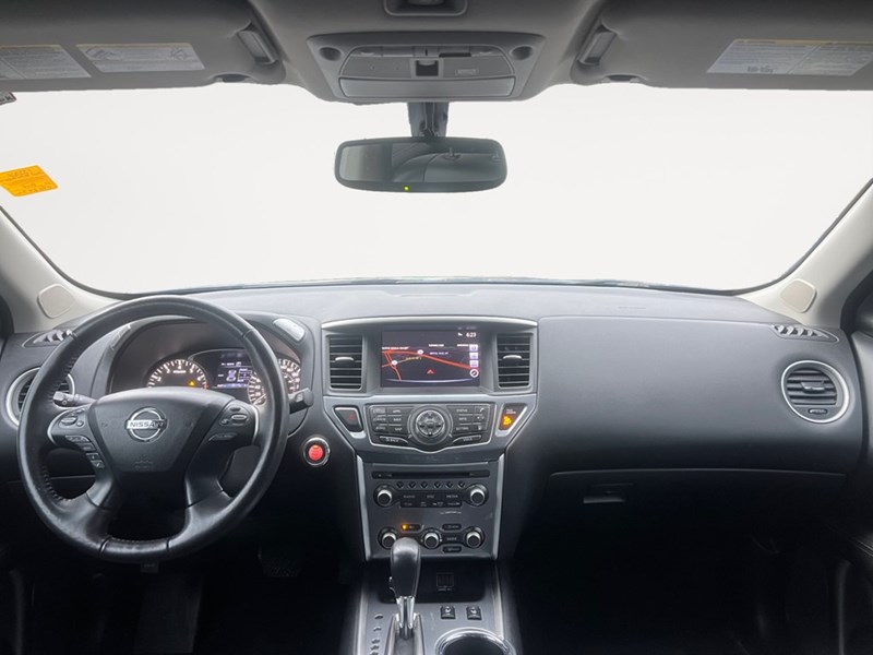 2018 Nissan Pathfinder 4x4 Midnight Edition