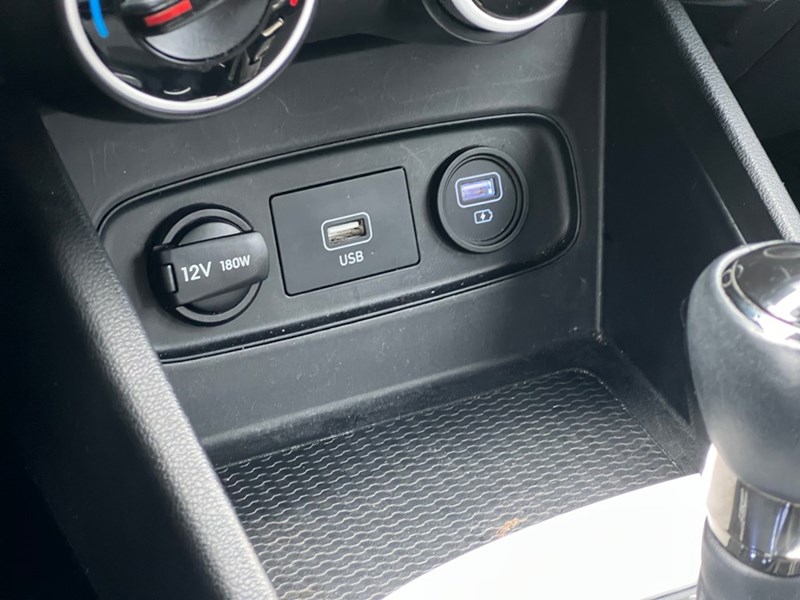 2021 Hyundai Venue Trend IVT w/Urban Pkg/Black Interior