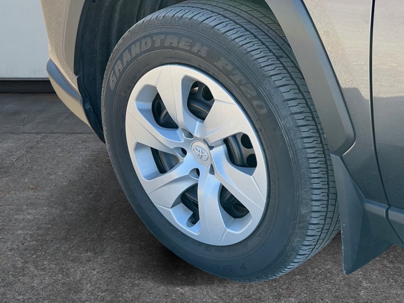 2024 Toyota RAV4 LE AWD