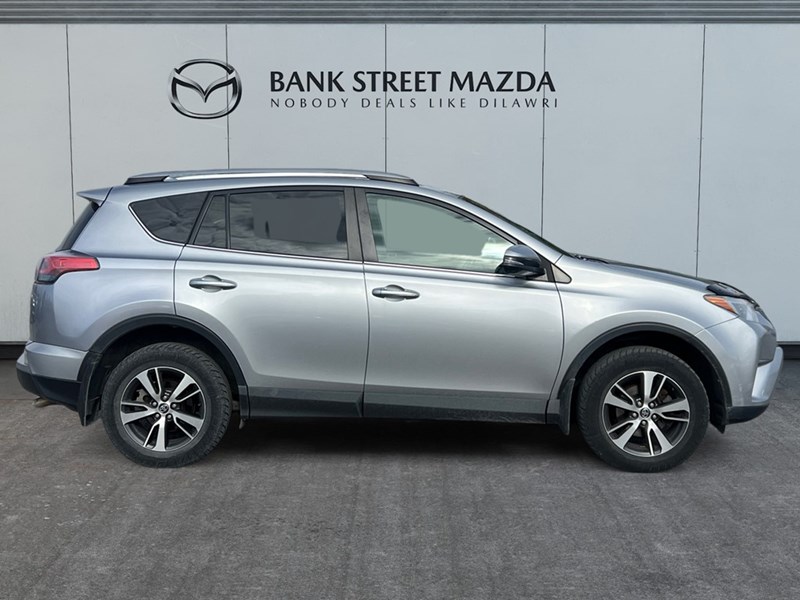 2018 Toyota RAV4 AWD XLE