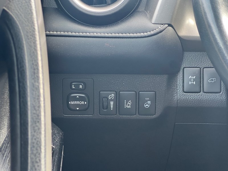 2018 Toyota RAV4 AWD XLE